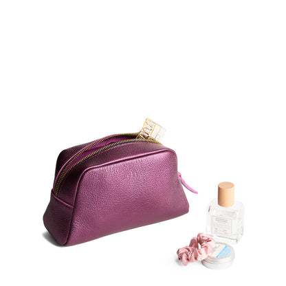 Ultra Violet | Trapezoid pouch with leather zipper pull