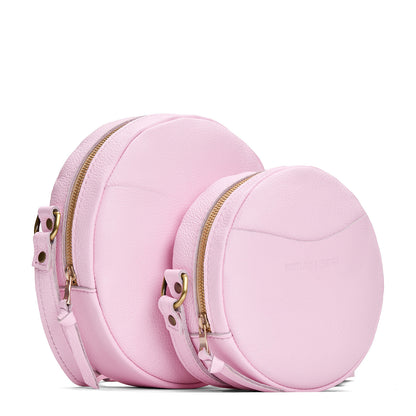 Pinkaboo | Comparison of both sizes of circle shaped crossbody bag with top zipper