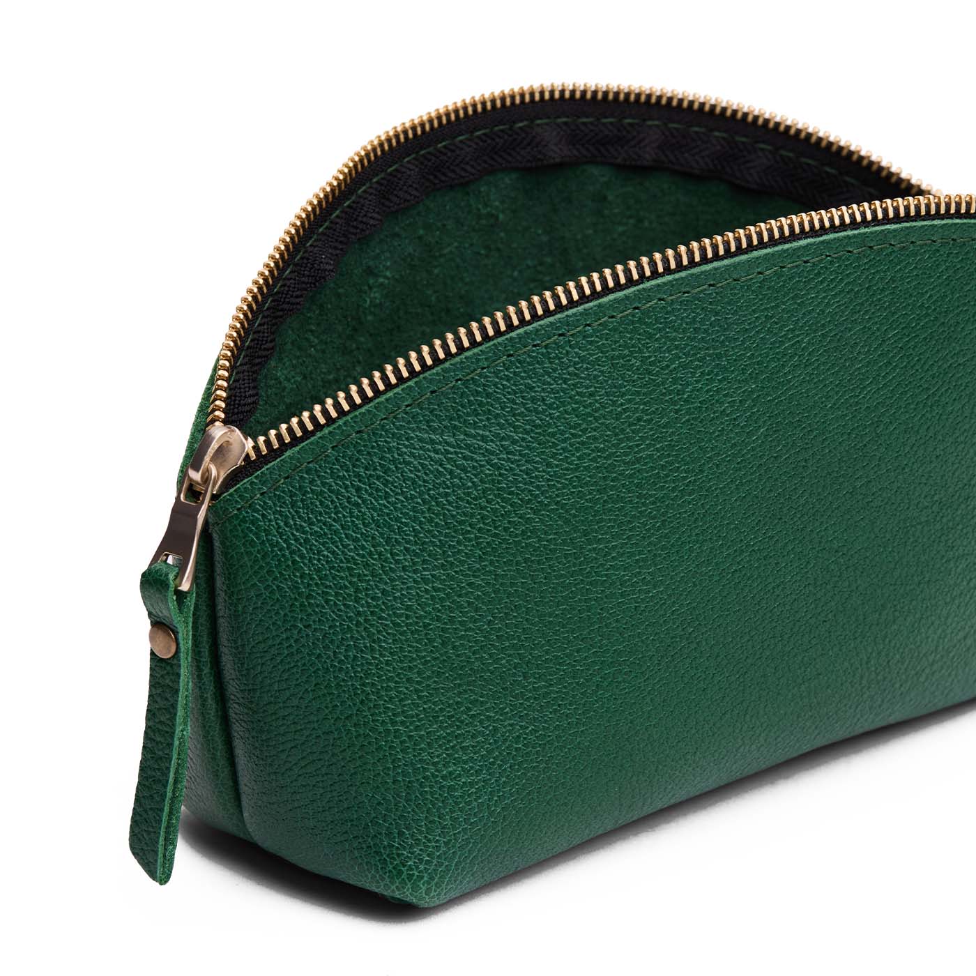 Bacalar | Spacious leather makeup bag with curved seams and top zipper open