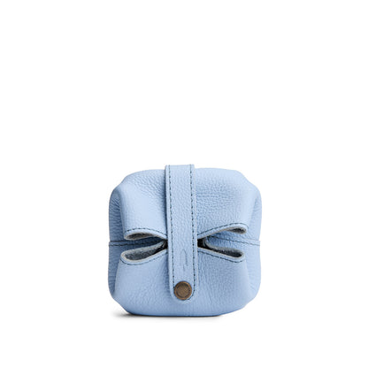 Skyway | Foldable square leather pouch with snap closure closed