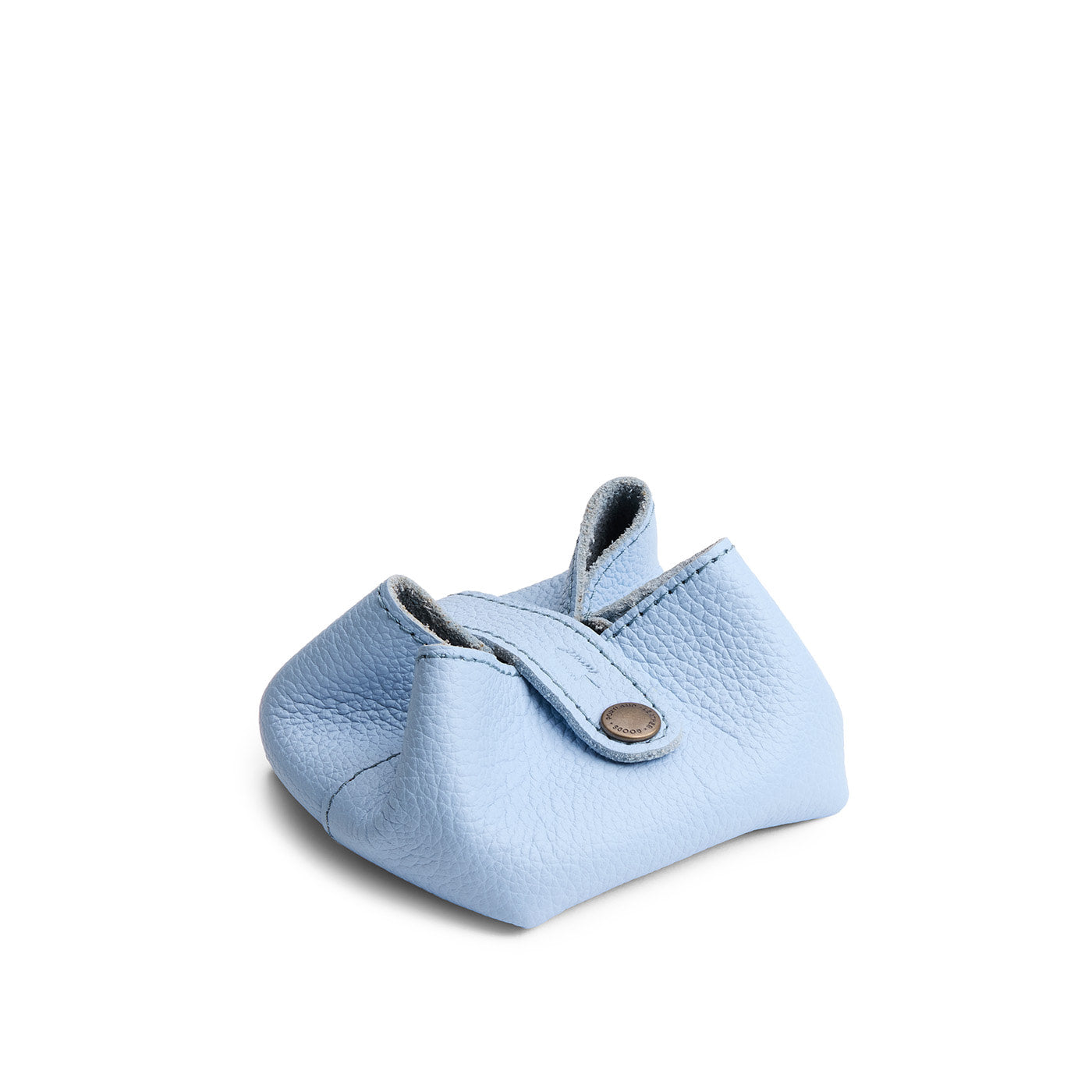 Skyway | Foldable square leather pouch with snap closure closed