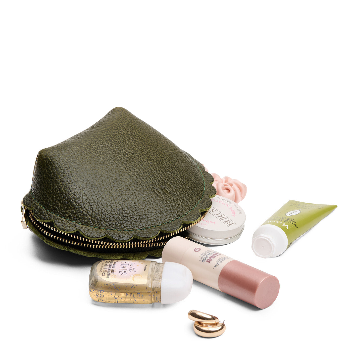 Pebbled Olive*Large | Curved leather pouch with zipper and scalloped edges