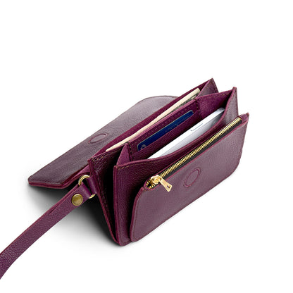Plum | Leather wallet clutch with wristlet and magnetic closure