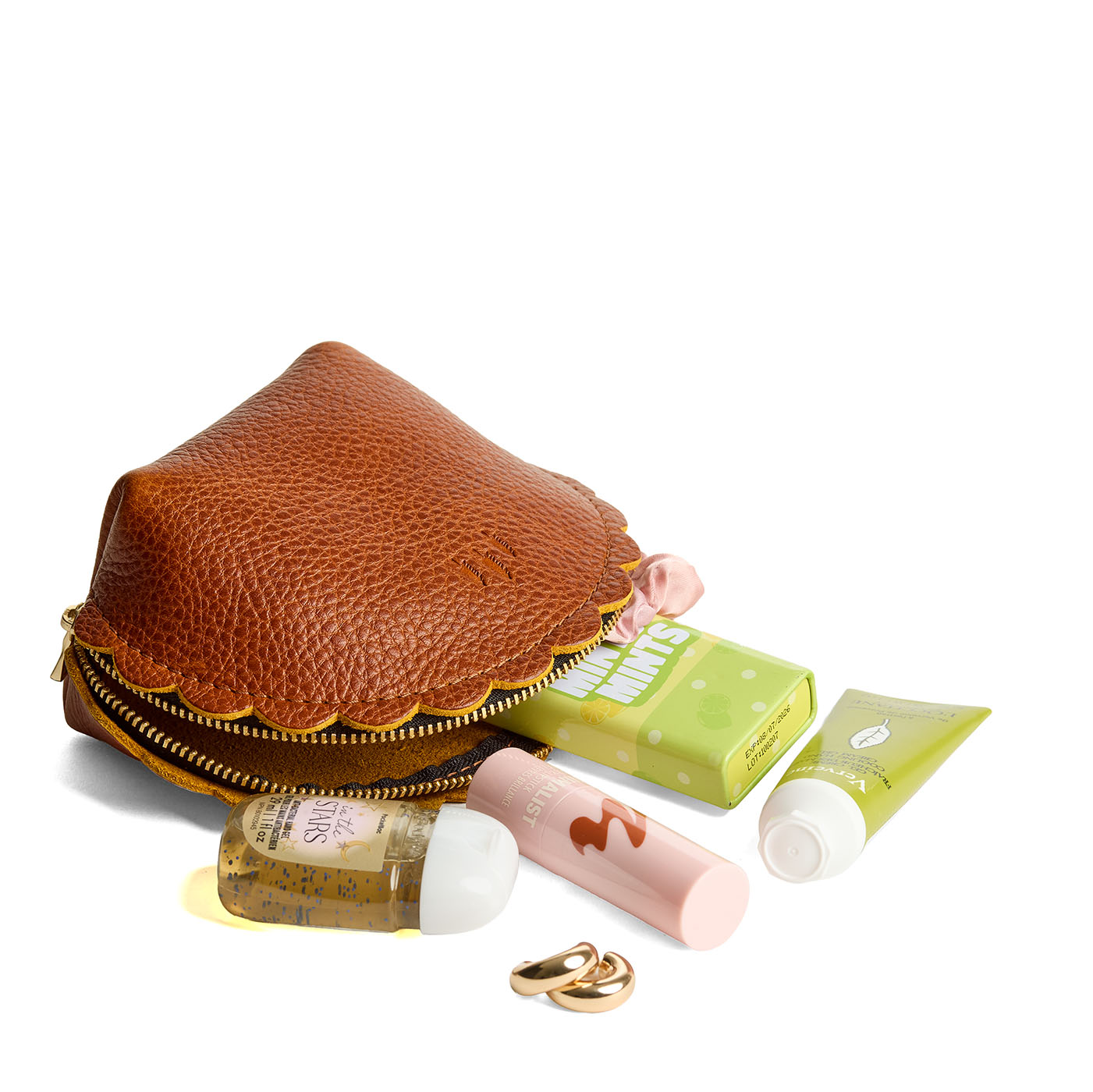 Sienna*Large | Curved leather pouch with zipper and scalloped edges
