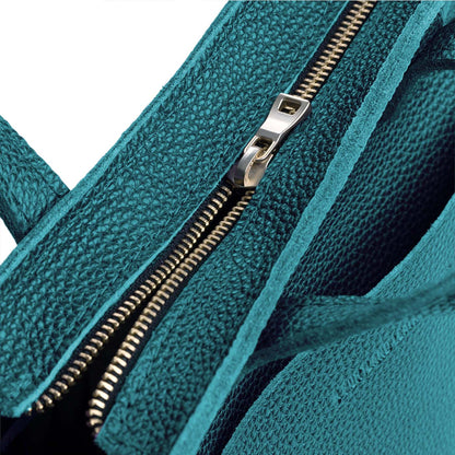 Aquarius*Zipper | Closeup of zipper on crossbody tote bag with zipper closure and front pocket