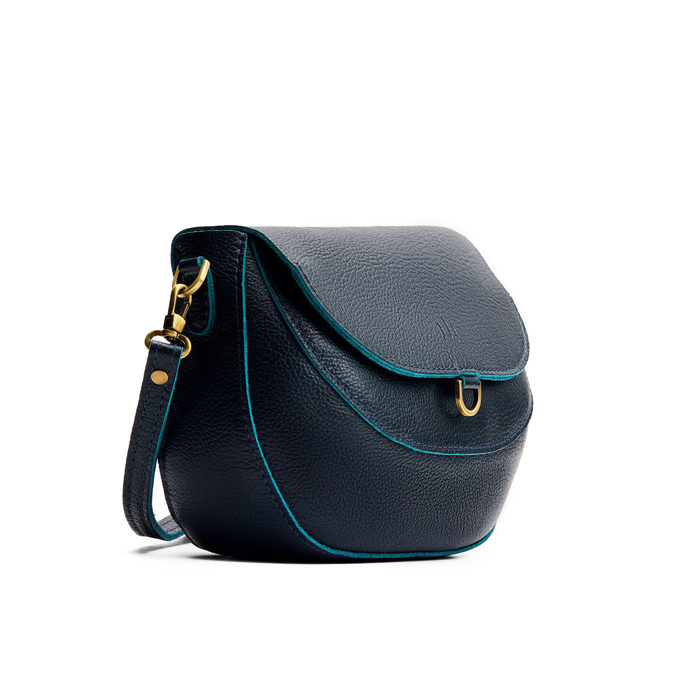 Boreal*Large | Petite leather Crossbody with a flap and magnetic closure
