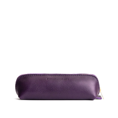 Empire | Leather pouch with curved seams and top zipper