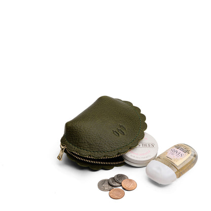 Pebbled Olive*Small | Curved leather pouch with zipper and scalloped edges