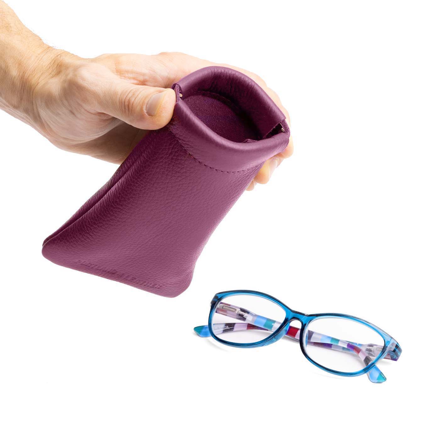 Iris | Leather glasses case with hidden metal spring closure