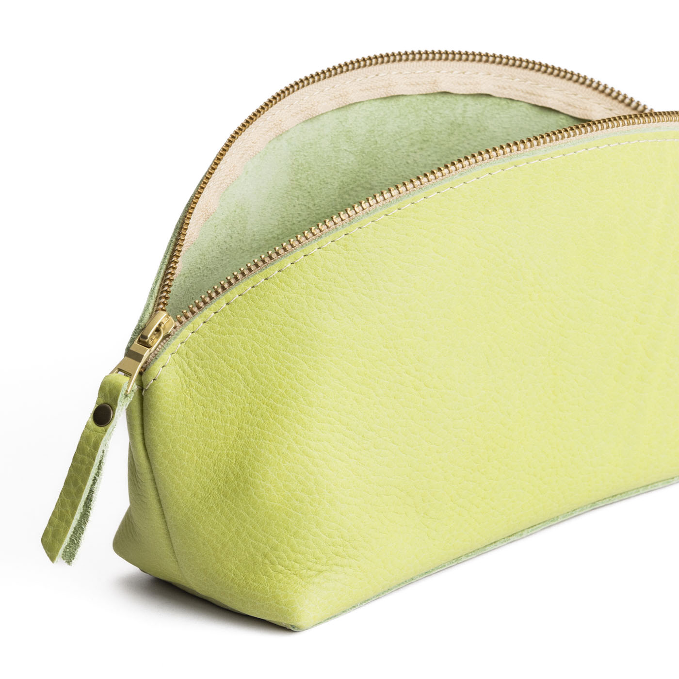Sugar Snap | Spacious leather makeup bag with curved seams and top zipper open